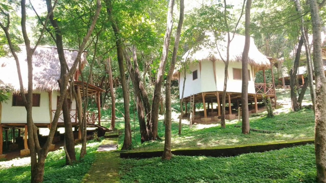 Tuani Ecolodge Tola Exterior foto